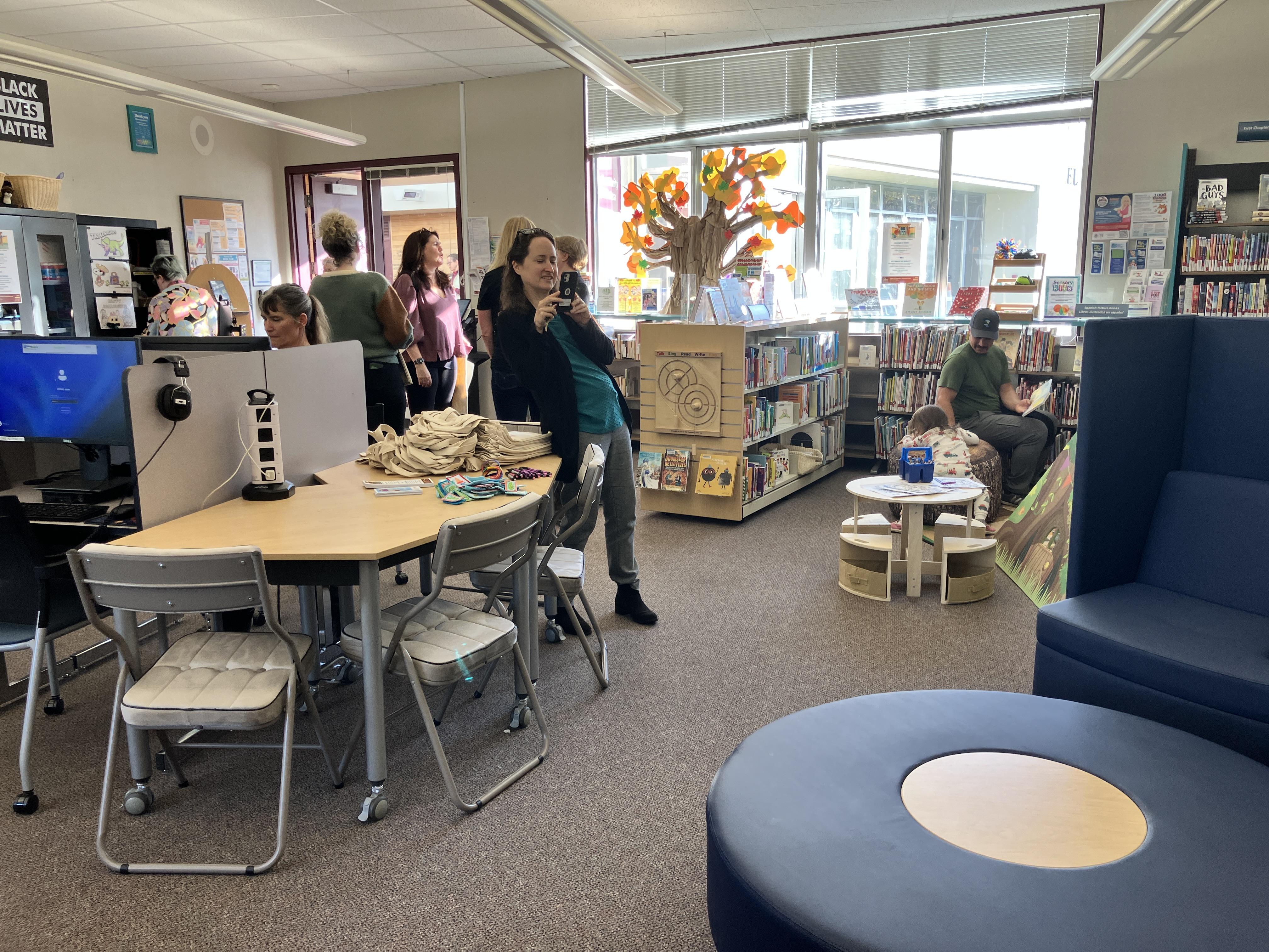 50 ForestvilleLibrarykidscorner