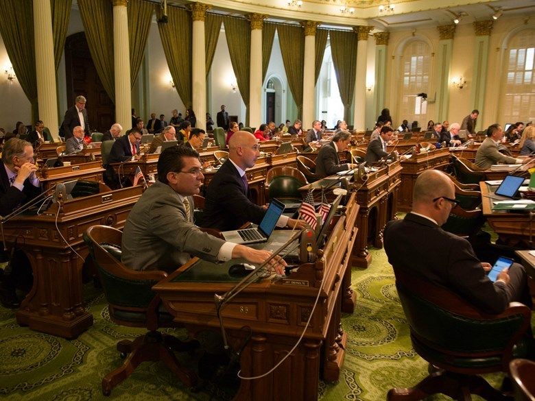 083118CaliforniaCapitolEndOfSession2 p