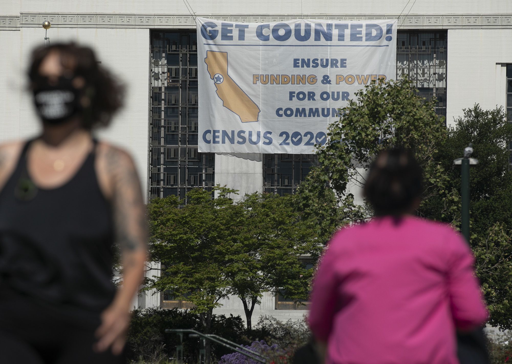 CENSUS FOLLOW photo