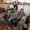 After Finding $40,000 In Thrift-Store Couch, Roommates Return Money