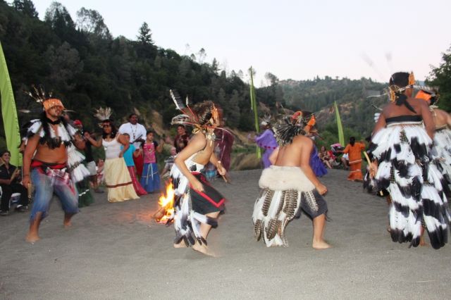 640_eel_river_prayer_ceremony_coming_of_the_fish_people_tribal_dance_3
